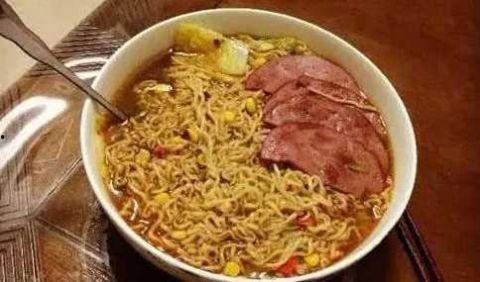 国外吃国产方便面视频,跨越国界的味蕾之旅