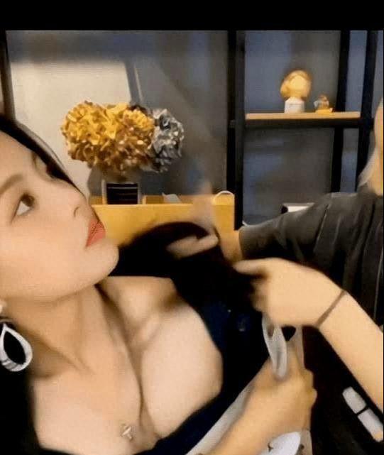 国产精品裸露免费视频