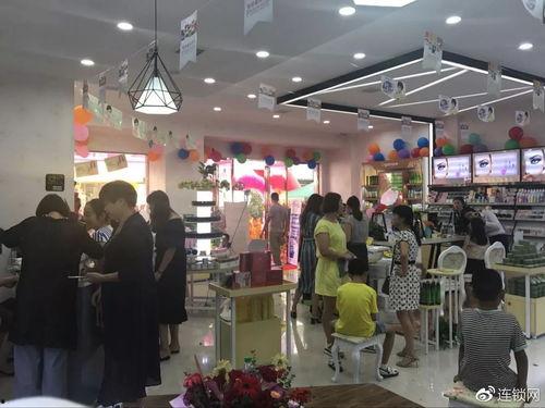 国外火爆国产美妆店视频,揭秘国外爆火国产美妆店背后的魅力