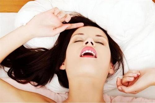 a国产女人高潮叫床视频,真实情感流露的瞬间  第1张